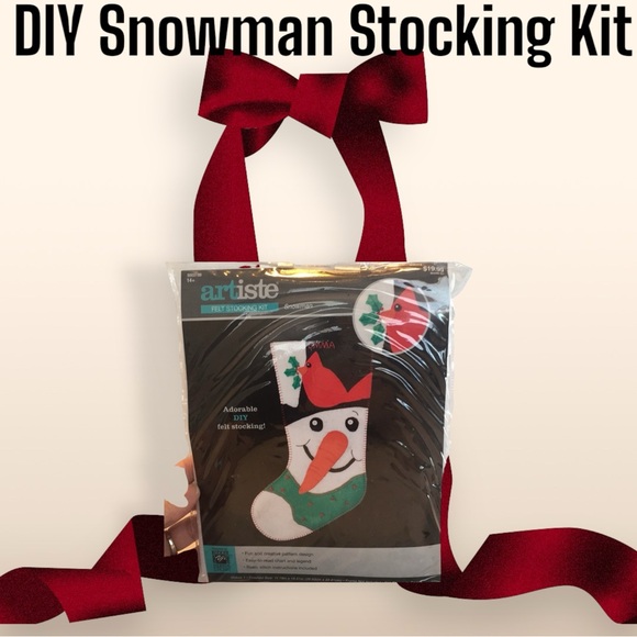 DIY Artistic Felt Stocking Kit Snowman ⛄️ w/Red Bird NWT - Picture 1 of 6